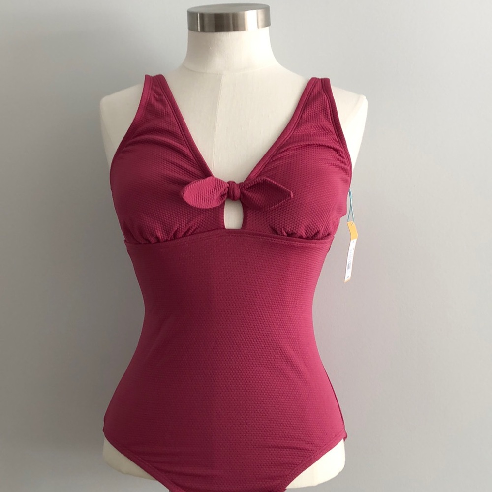 NWT✨Kona Sol Textured Tie Front One Piece Swimsuit